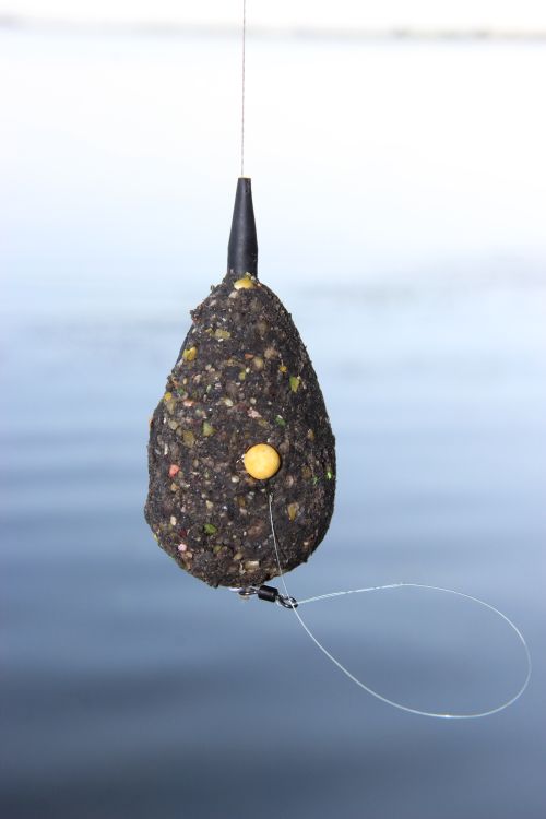 Пенопластовый шарик можно применять и с оснасткой Metod flat feeder